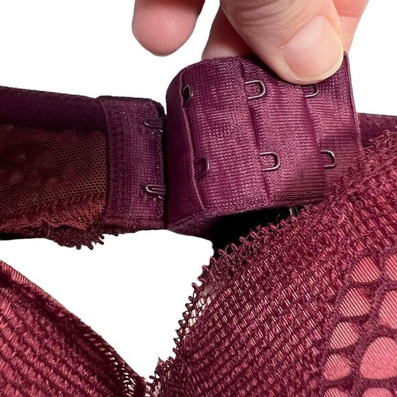 Victoria's Secret Very Sexy Push-Up Bra Size 36D Underwire Red Burgundy Lace - Picture 8 of 14